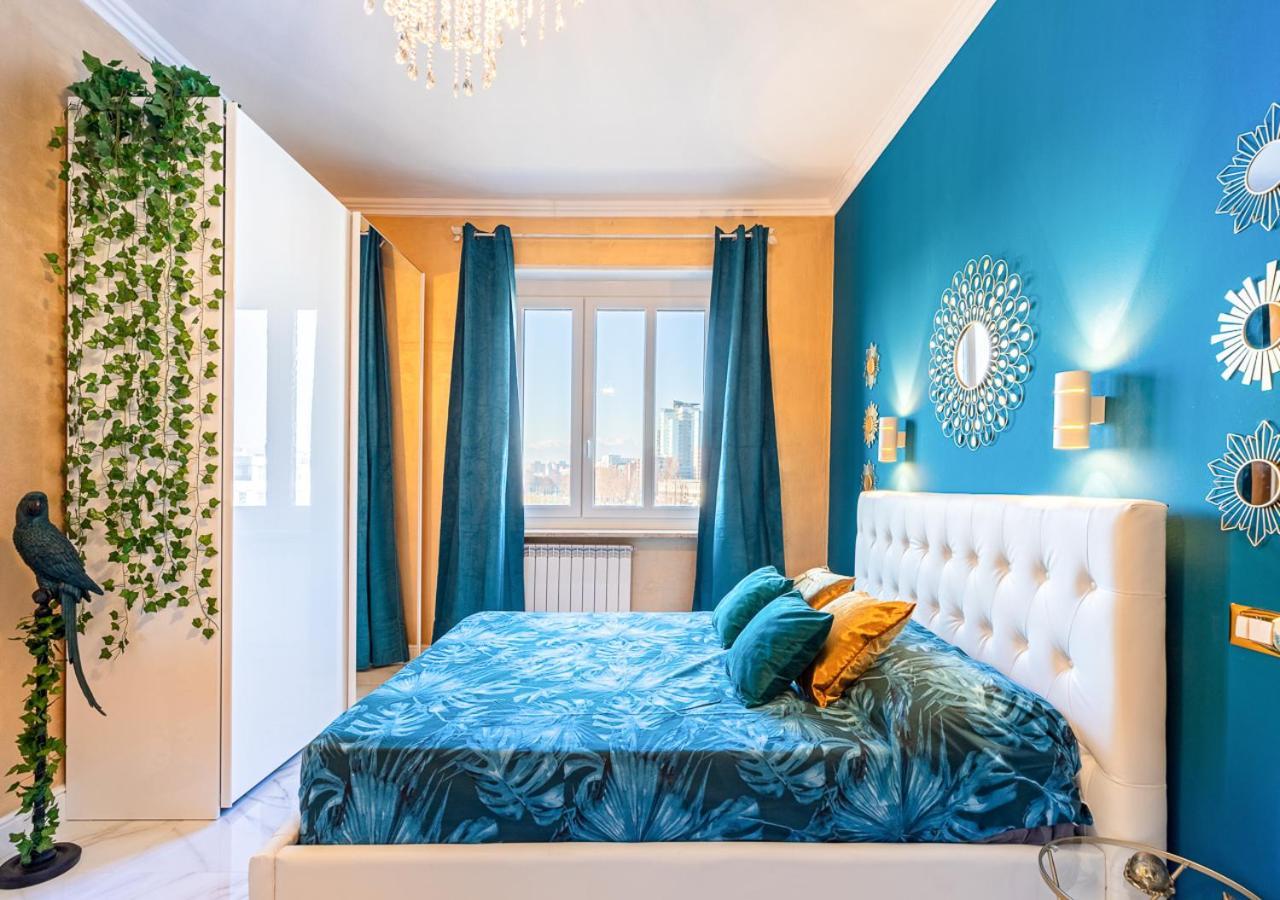 Jungle Suite --- Vasca In Camera Turin Bagian luar foto